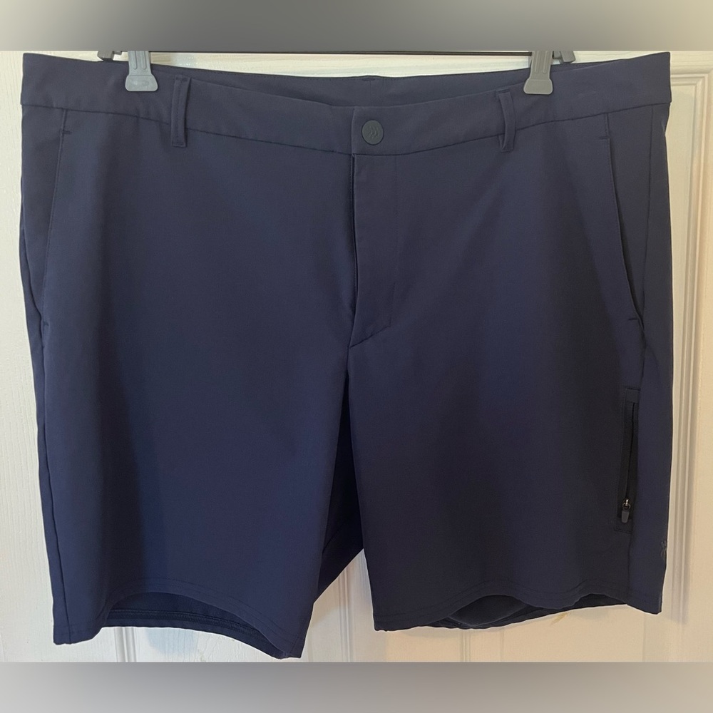 All in Motion Men's Deep Blue Athletic Shorts Size 40